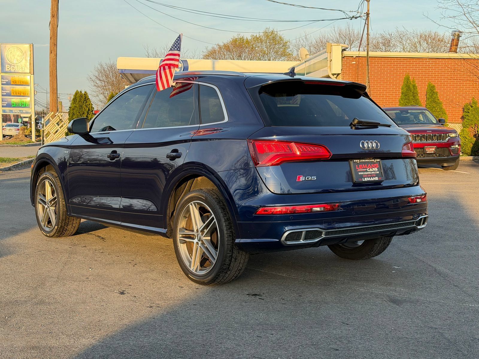 Used 2018 Audi SQ5 Premium Plus w/ Navigation Package AWD/4WD image 3