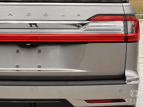 Used 2018 Lincoln Navigator Reserve AWD/4WD image 5