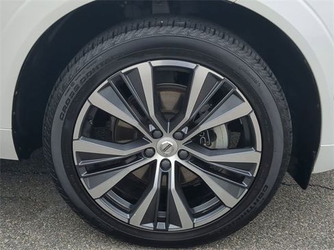 Used 2022 Volvo XC60 B5 Momentum w/ Advanced Package image 10