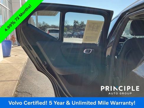 Certified 2025 Volvo XC40 B5 Core image 26