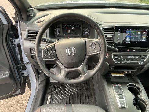 Used 2022 Honda Passport TrailSport image 13