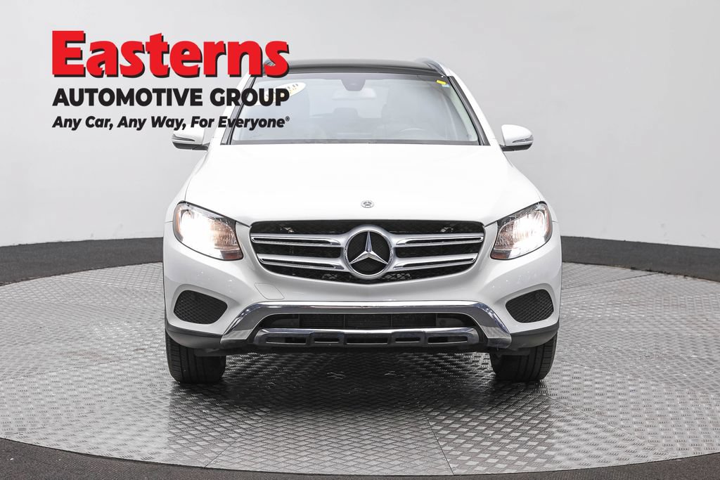 Used 2019 Mercedes-Benz GLC 300 4MATIC image 3