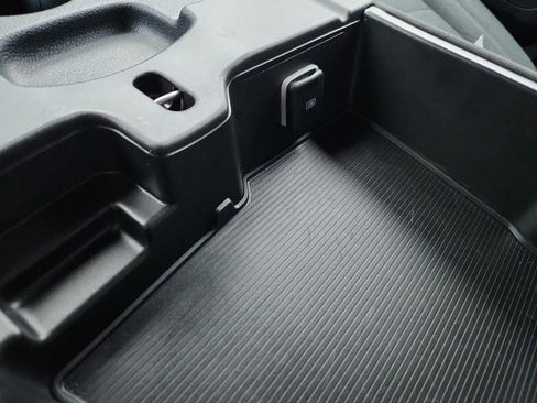 Used 2024 RAM 2500 Big Horn w/ Safety Group image 24