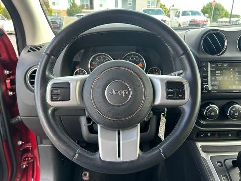 Used 2016 Jeep Compass High Altitude FWD image 17
