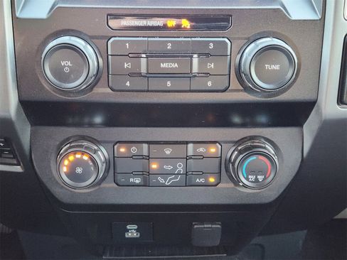 Used 2022 Ford F350 XLT w/ XLT Value Package image 27