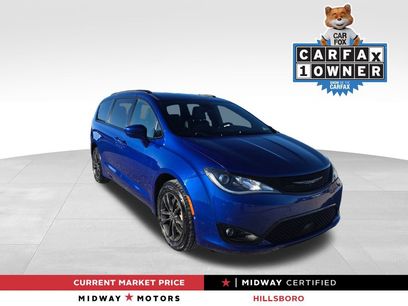 Used 2020 Chrysler Pacifica Touring-L w/ Advanced Safetytec Group
