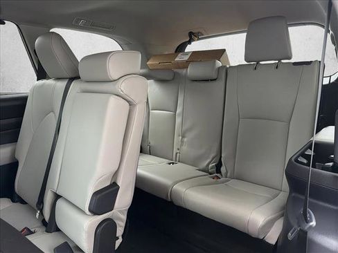 New 2026 Toyota Grand Highlander XLE image 23