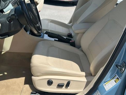 Used 2013 Volkswagen Passat 2.5 SE FWD image 24