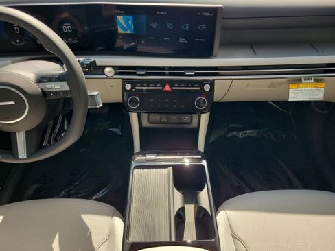 New 2026 Hyundai Tucson Blue SE image 32