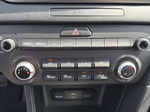 Used 2022 Kia Sportage LX image 18