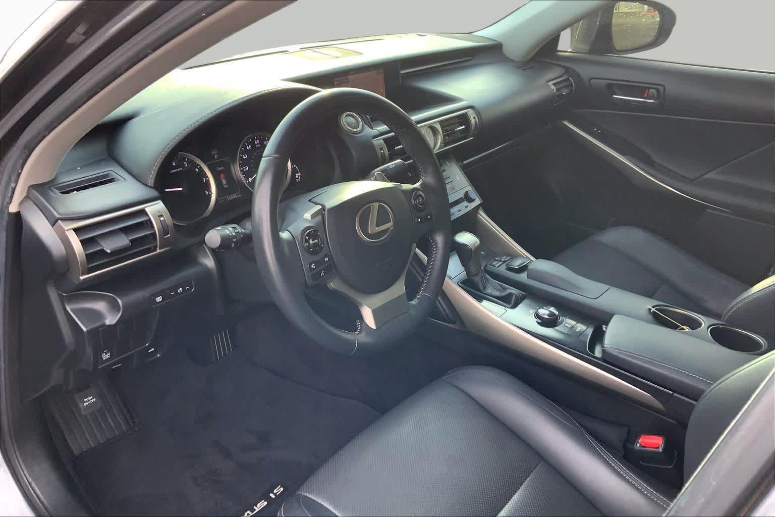 Used 2014 Lexus IS 250 w/ Navigation Package RWD image 18