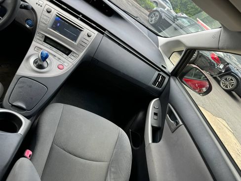Used 2012 Toyota Prius Two FWD image 12