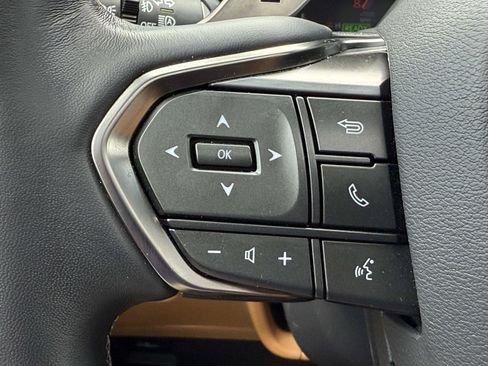 Used 2025 Lexus LX 700h Luxury w/ Appearance Package AWD/4WD image 25