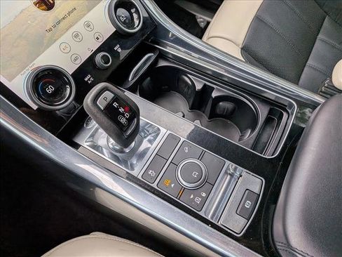 Used 2020 Land Rover Range Rover Sport HST image 16