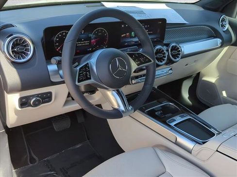New 2026 Mercedes-Benz GLB 250 image 3
