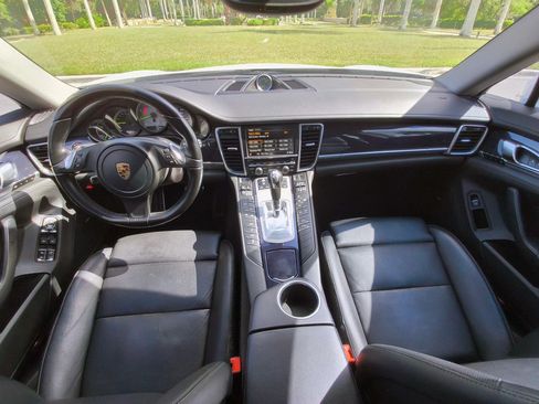Used 2016 Porsche Panamera S RWD image 25
