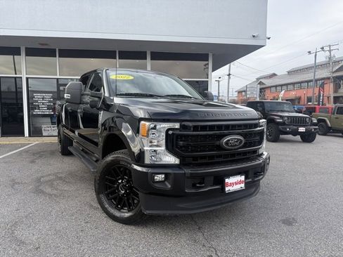 Used 2022 Ford F350 XLT w/ Black Appearance Package image 2