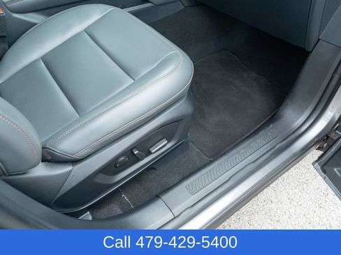 Used 2025 Ford Explorer Active w/ Active Comfort Package AWD/4WD image 46