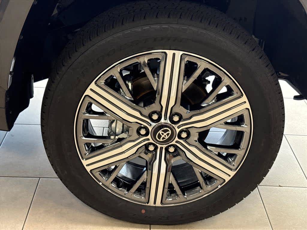 New 2026 Toyota Tundra Capstone AWD/4WD image 32