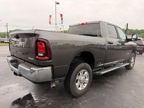 Used 2025 RAM 2500 Big Horn AWD/4WD image 4