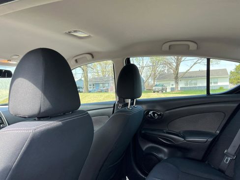 Used 2016 Nissan Versa SV FWD image 26