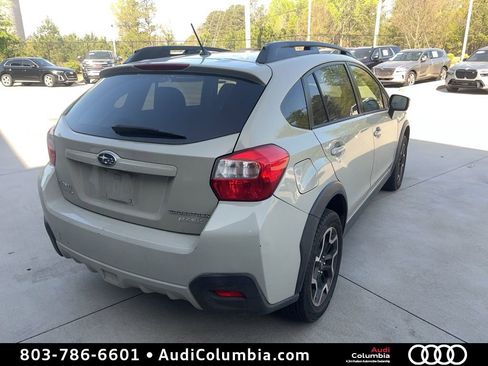 Used 2017 Subaru Crosstrek 2.0i Premium image 4