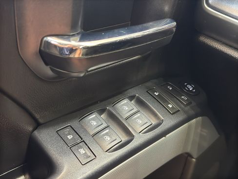 Used 2018 Chevrolet Silverado 1500 LT w/ All Star Edition AWD/4WD image 30