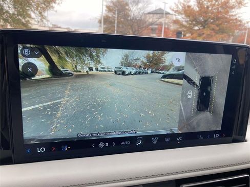 Used 2025 Lincoln Aviator Reserve w/ Equipment Group 201A image 16