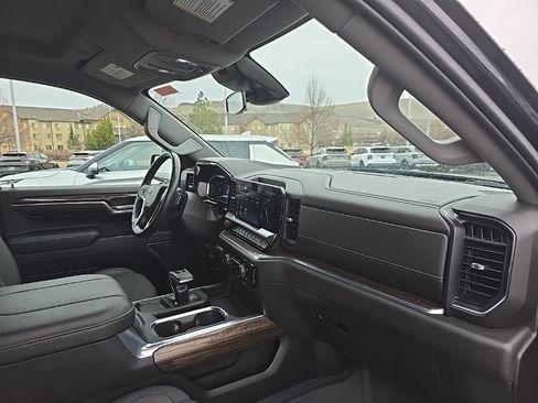 Used 2023 Chevrolet Silverado 1500 RST image 7