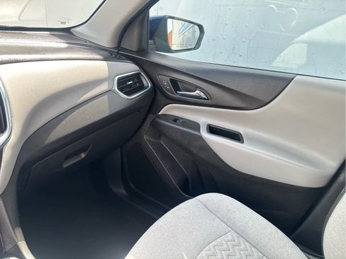 Used 2022 Chevrolet Equinox LT w/ Driver Convenience Package FWD image 30
