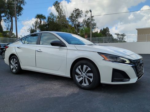 New 2025 Nissan Altima 2.5 S image 2