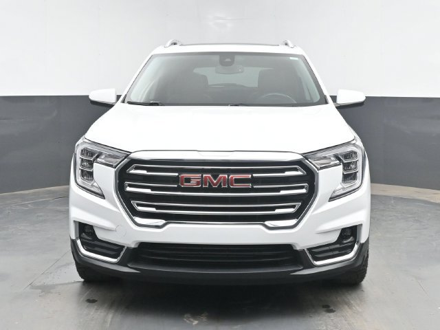 Used 2022 GMC Terrain SLT w/ Infotainment Package II FWD image 3