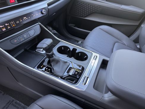 New 2027 Kia Carnival SX FWD image 11
