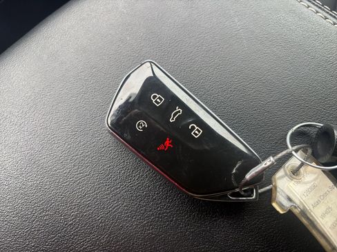 Used 2025 Volkswagen Atlas Cross Sport SE image 22