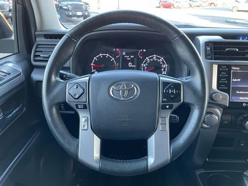 Used 2020 Toyota 4Runner SR5 AWD/4WD image 14