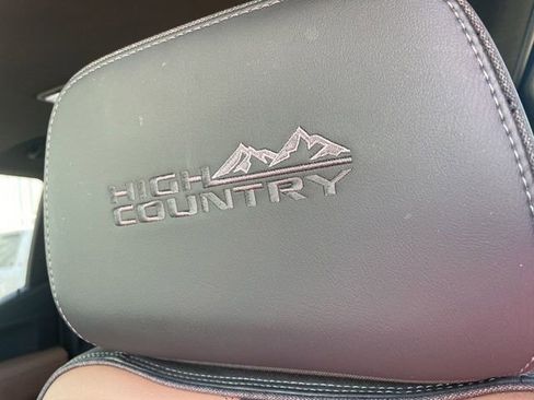 Used 2021 Chevrolet Silverado 1500 High Country w/ Technology Package image 8