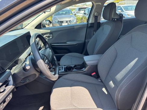Used 2025 Kia K4 FWD image 21