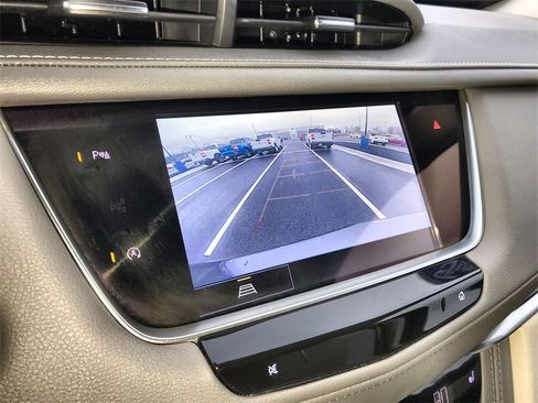 Used 2022 Cadillac XT5 Premium Luxury image 17