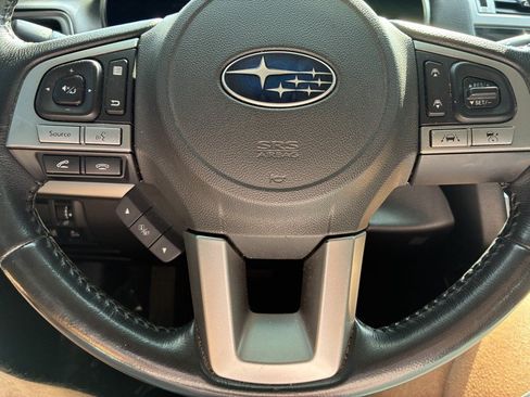 Used 2016 Subaru Legacy 2.5i Limited AWD/4WD image 9