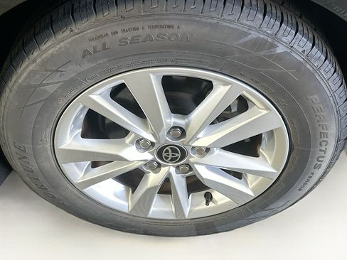 Used 2025 Toyota Camry LE FWD image 11