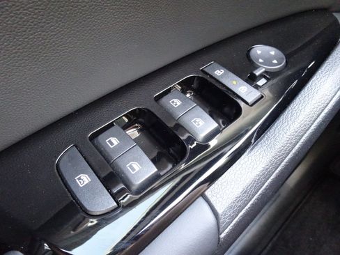 Used 2025 Kia Sportage SX AWD/4WD image 28