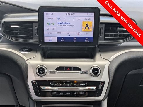 Used 2022 Ford Explorer XLT image 16