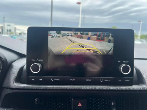 Used 2025 Honda CR-V LX image 16