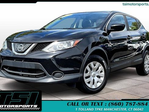 Used 2018 Nissan Rogue Sport S image 1