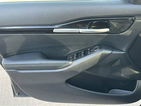 Used 2025 Kia Seltos S image 19