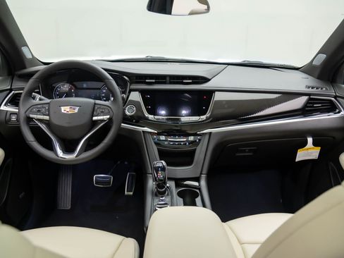 New 2025 Cadillac XT6 Sport image 10