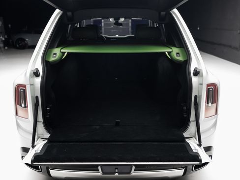 Used 2024 Rolls-Royce Cullinan w/ Cullinan Package AWD/4WD image 78