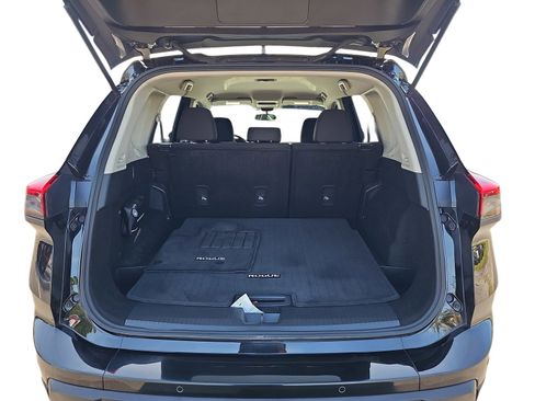 Used 2025 Nissan Rogue S FWD image 26