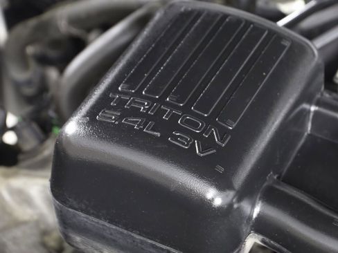 Used 2014 Ford Expedition EL XLT w/ Equipment Group 202A image 19