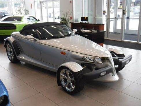Used 2000 Plymouth Prowler Base image 10